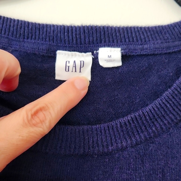 Gap Sweater - Picture 2 of 3